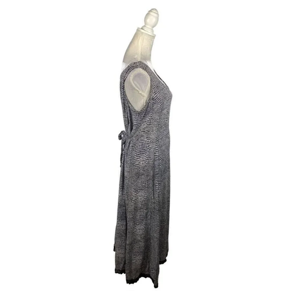 Olivia‎ Black & White Crocodile Print Slip Dress Rayon Lace Hem Sleeveless S
